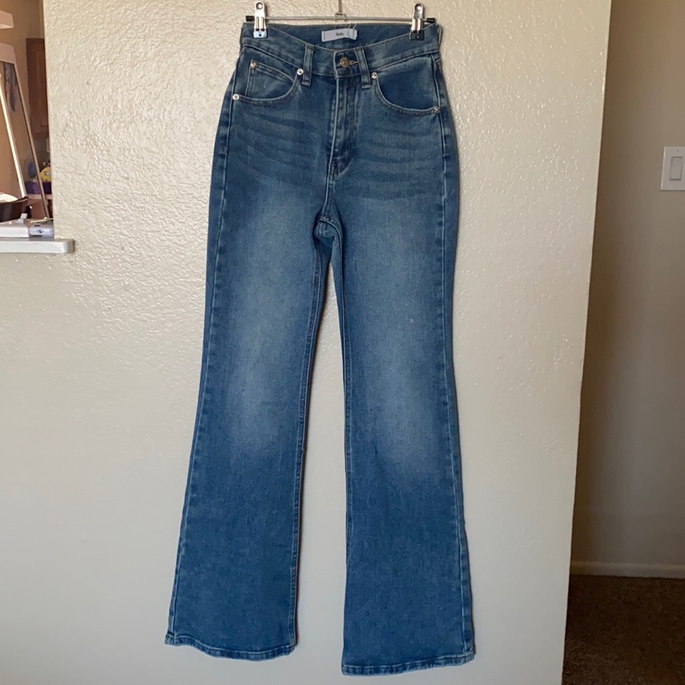 Adika jeans